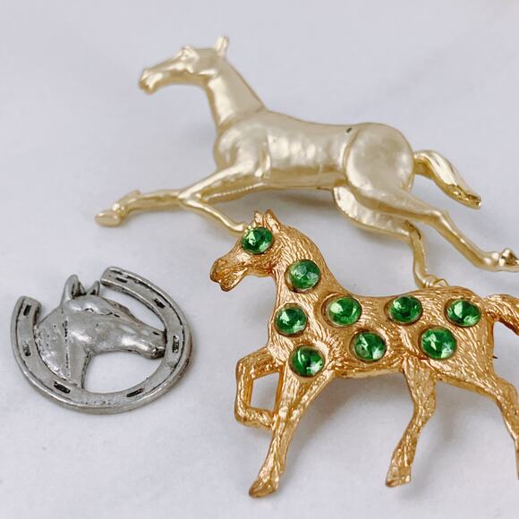 VTG Lot of 3 Horse Brooches and Sterling Charm Mid Century Equestrian Jewelry - Picture 6 of 11